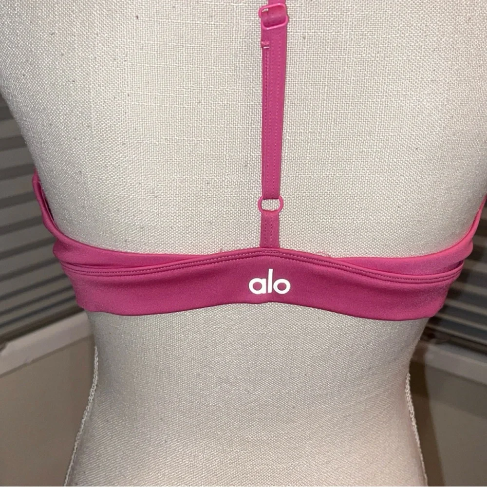 🆕ALO YOGA Airlift Layer Up Sports Bra